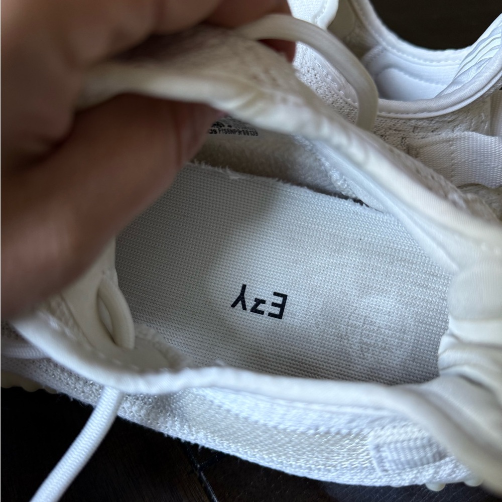 Yeezy Cream white Athletic Shoes - Picture 8 of 10